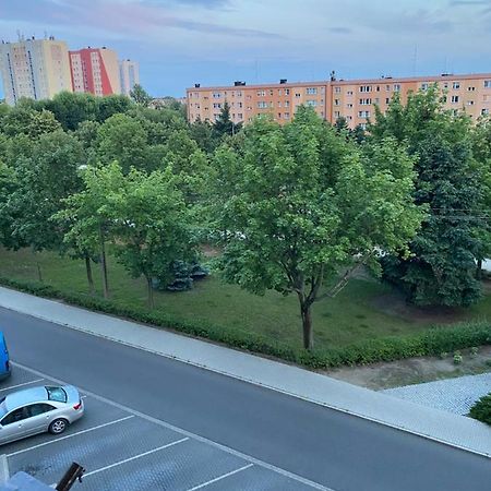 Przytulne Mieszkanie 2 Pokojowe Leszno  Bagian luar foto
