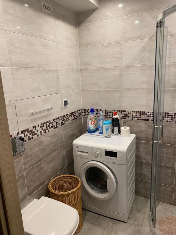 Przytulne Mieszkanie 2 Pokojowe Leszno  Bagian luar foto