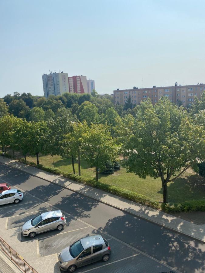 Przytulne Mieszkanie 2 Pokojowe Leszno  Bagian luar foto